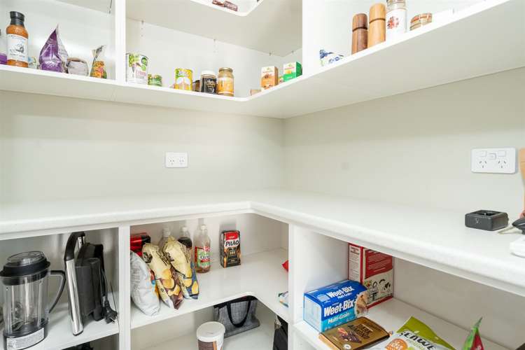 19 Trewern Avenue Chartwell_7