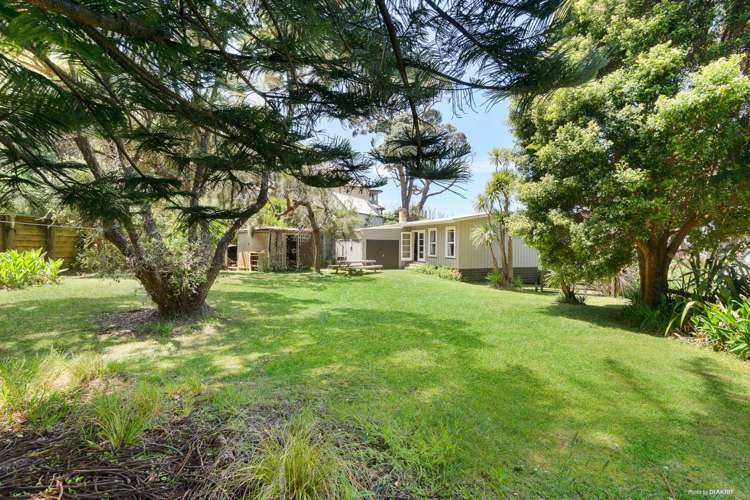 15 Moureeses Bay Road Whananaki_16