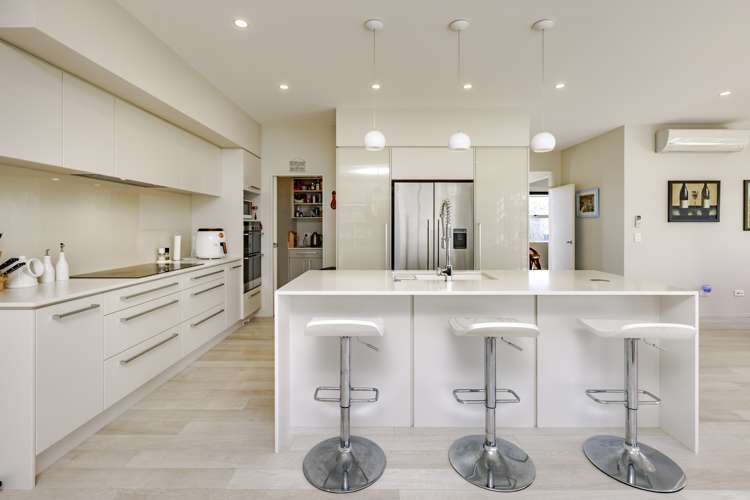 6 Doidge Street Beachlands_6