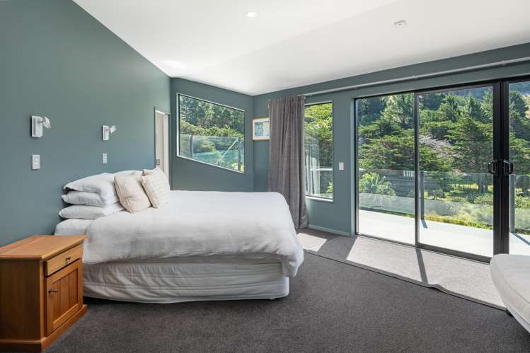 528 Oyster Bay Marlborough Sounds_18