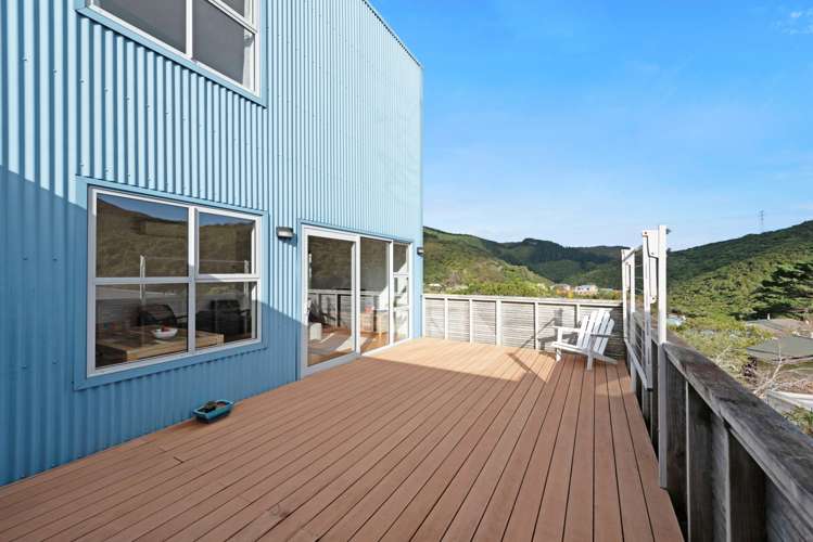 1 Saddleback Grove Karori_16