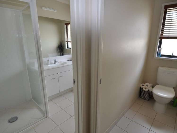 6 Crown Reef Pauanui_18