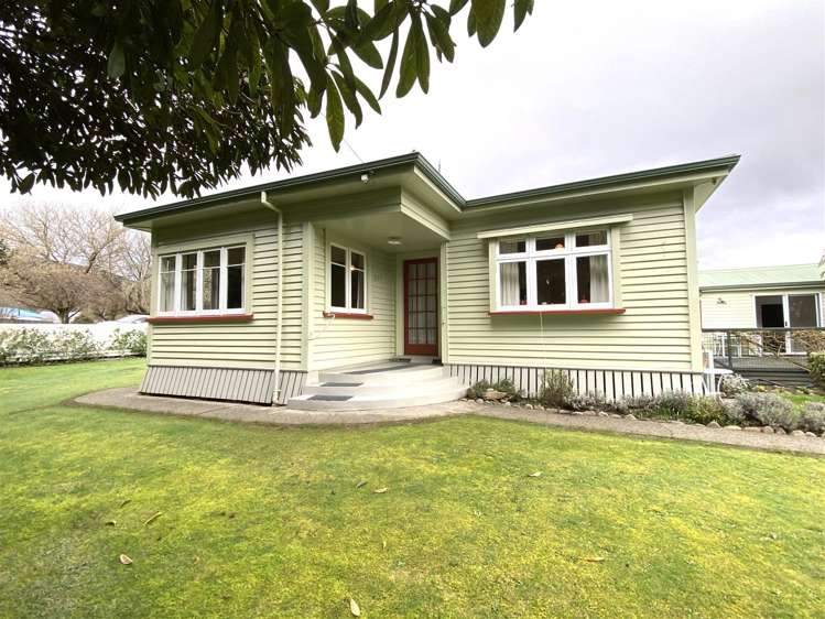 2 Sinnamon Street Reefton_23