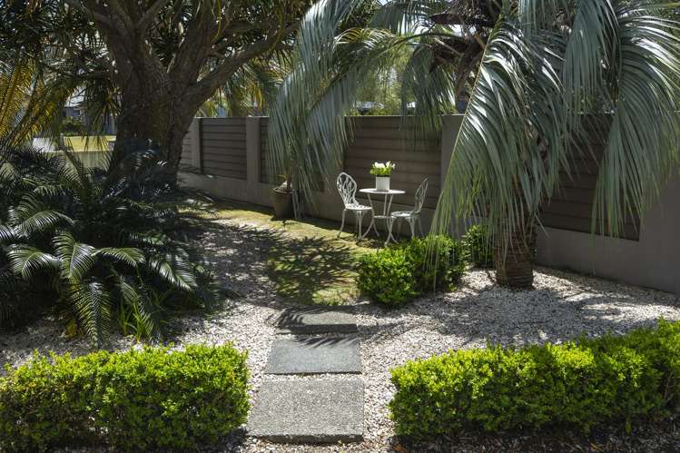 5 Pohutukawa Grove Lytton West_21