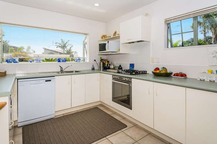 1/140a East Coast Road Forrest Hill_9