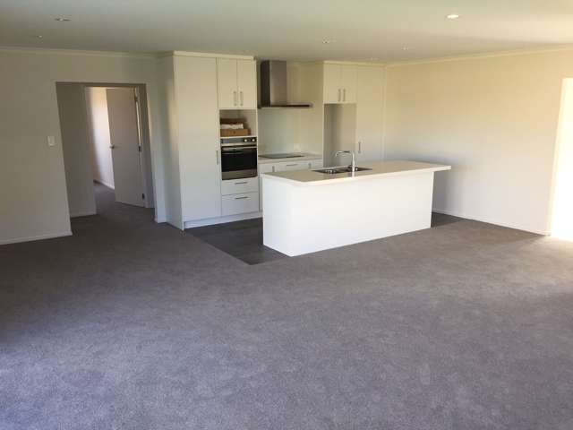 5 Fred White Drive Kumeu_2