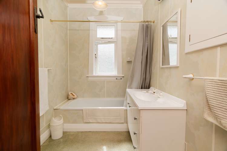 36 Barr Street Kenmure_15