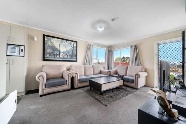 PRICE SLASHED! Incredible Value on Regent Stre...