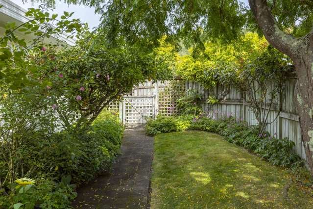 2/8 Kinder Street Acacia Bay_1