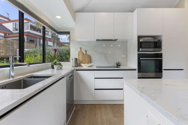 1/142 Sunset Road Unsworth Heights_3
