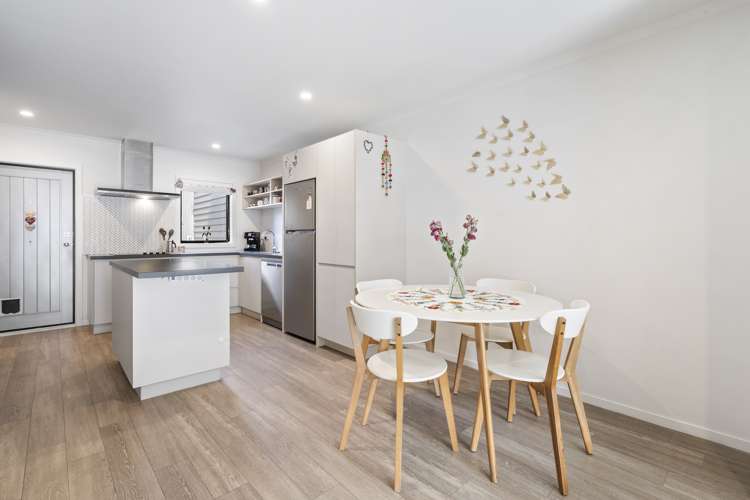 13/9 Surrey Street Tawa_9