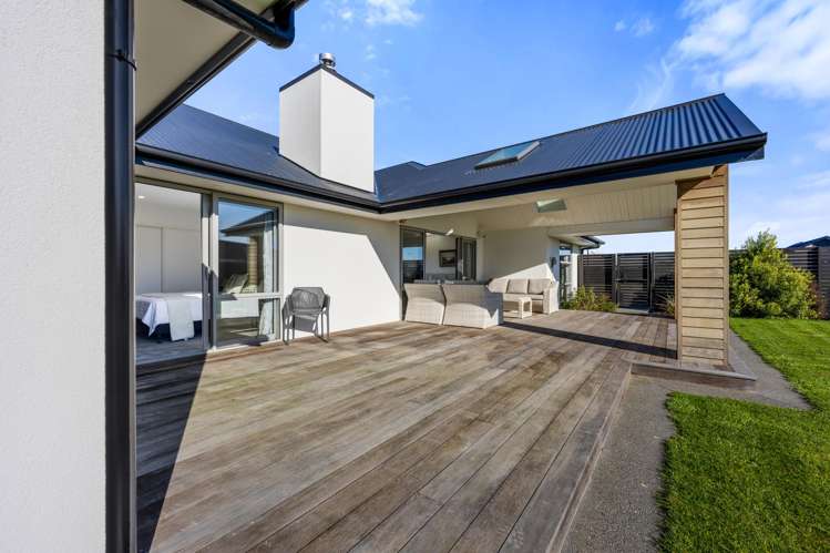 5 Coopworth Mews West Melton_32