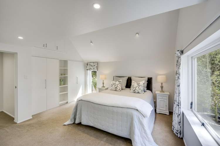 'Lochiel' - 105 Longlands Road West Longlands_25