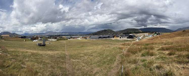 3 Carrickmore Crescent,_5