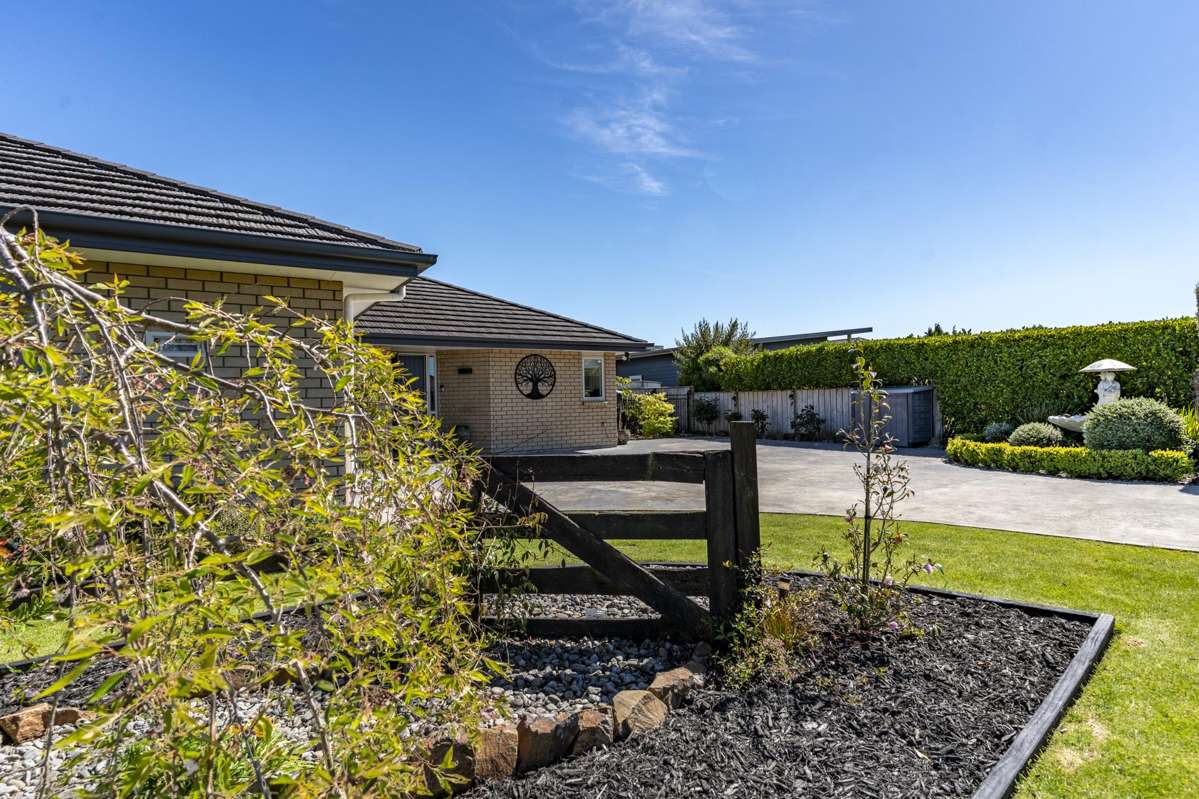 29 Armstrong Avenue_0