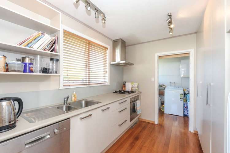 7 Chaucer Place Blockhouse Bay_8