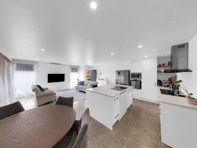 35 Pollard Drive 11385_1