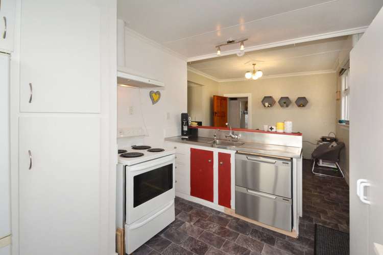 172 Macandrew Road South Dunedin_10