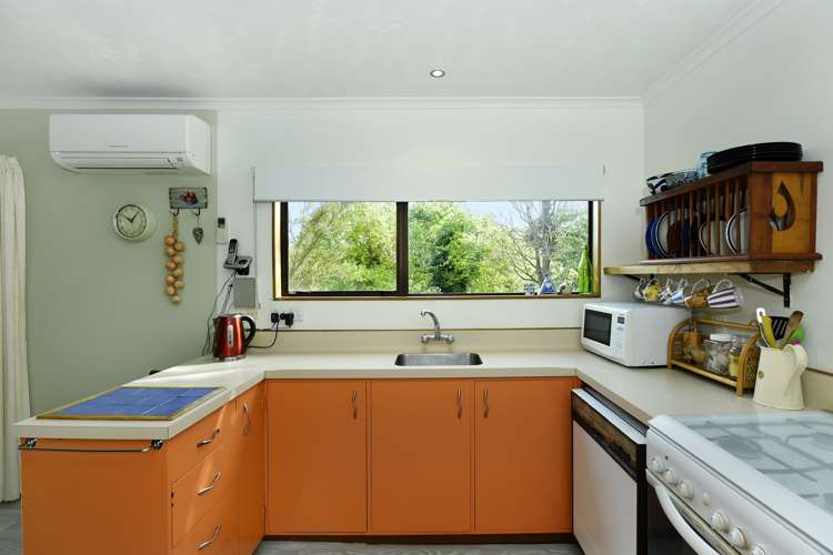 36a Jenner Road Toi Toi_8