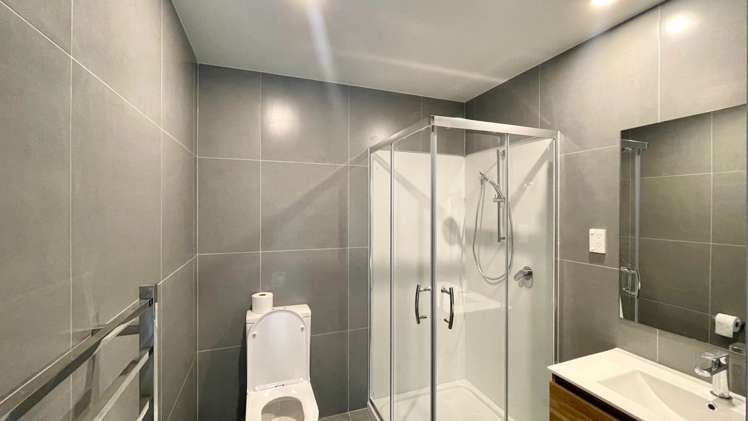 203/318 Wairau Road Glenfield_5