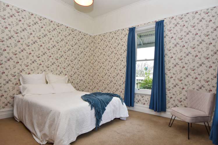 224 High Street South Carterton_9