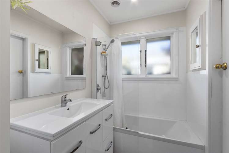 77 Joy Street Shirley_11