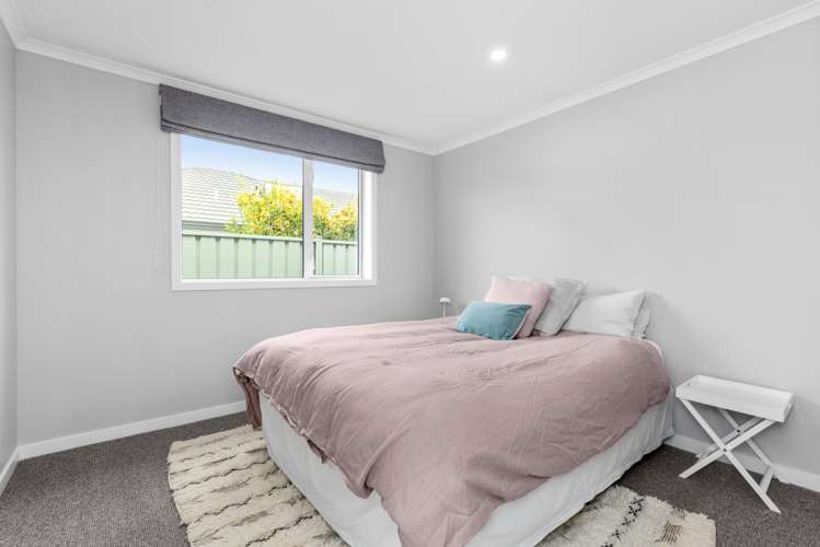 17 West Place Greenmeadows_11