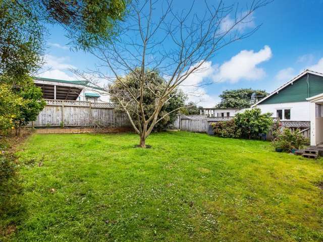 14 Binsted Road New Lynn_1