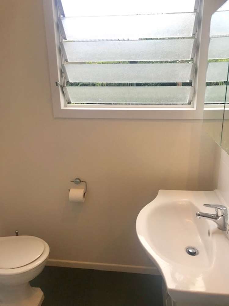 2/233 Hurstmere Road Takapuna_9