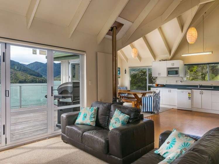 730 Moetapu Bay Road Anakiwa and Surrounds_7