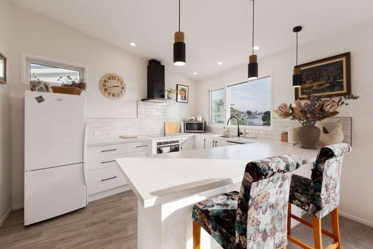 67 Renown Road Raumati South_11