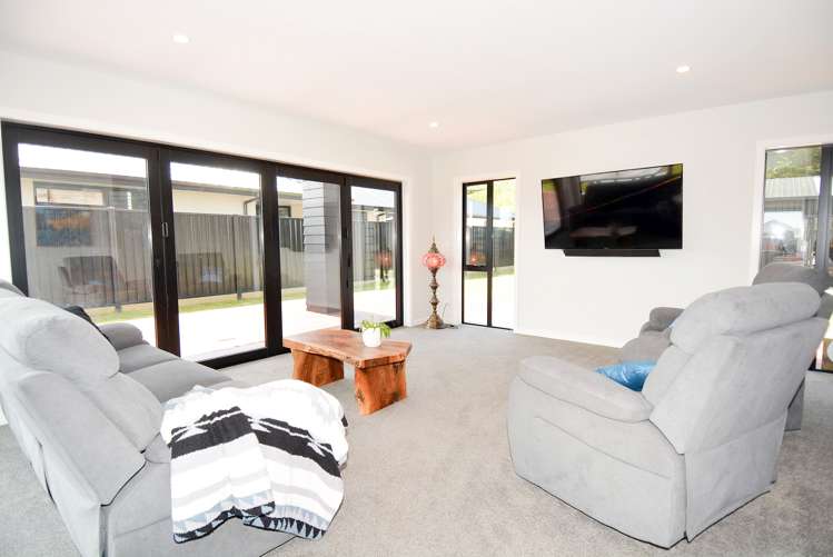 77 Richfield Drive Waikiwi_9