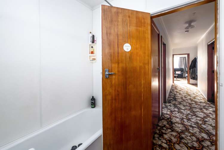 19 Surrey Street Solway_12