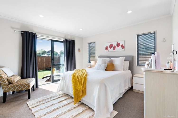 4 Bellshill Close Wattle Downs_11