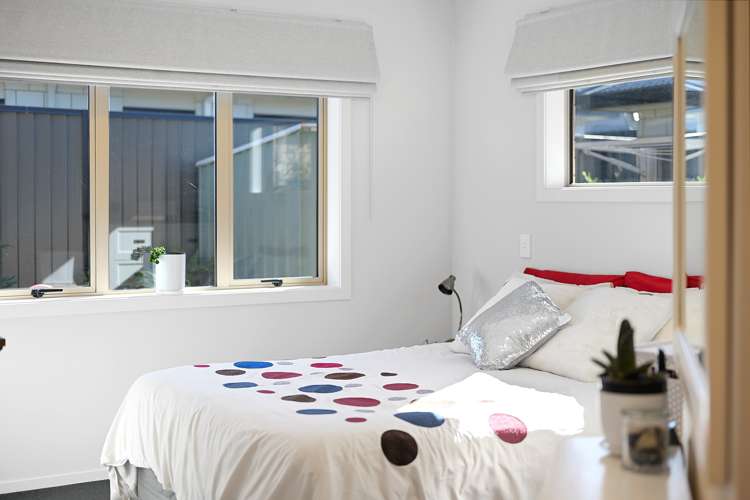 60 Stan Heather Drive Glenview_16