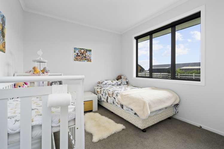 51 Baxter Michael Crescent Cambridge_14