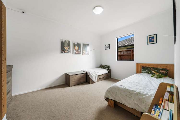 26 Greenbough Lane Greenhithe_17