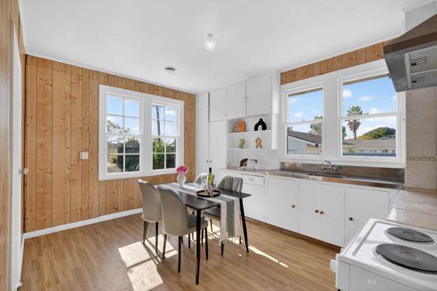 24 Henwood Road Mangere East_2