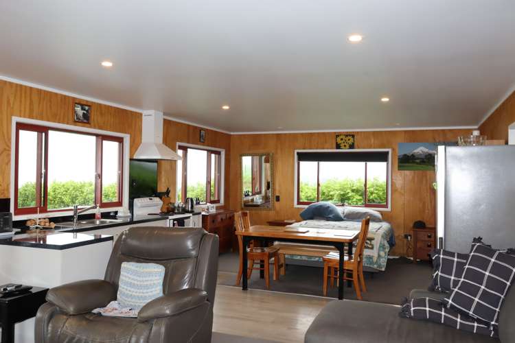 552 Dover Road Okato_7