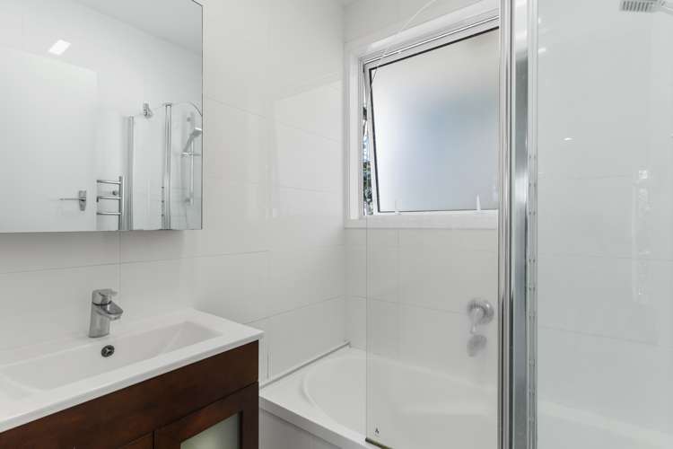 2/32a Northboro Road Hauraki_10