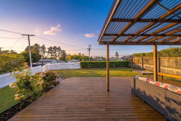 52 Woodside Road Massey_15