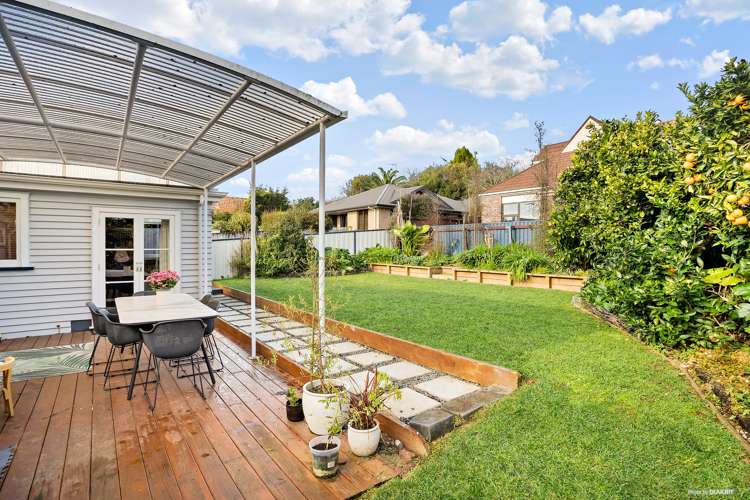 4 Kakanui Avenue Hillcrest_13