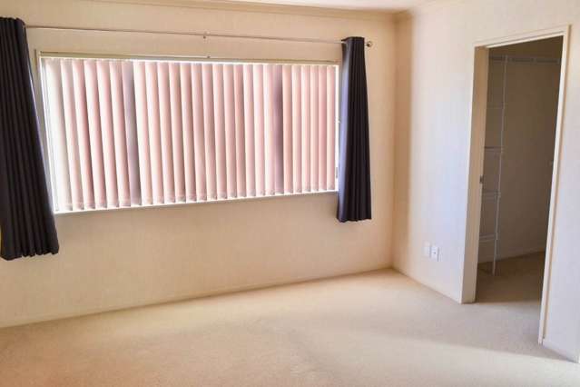 43 Baverstock Road Flat Bush_4