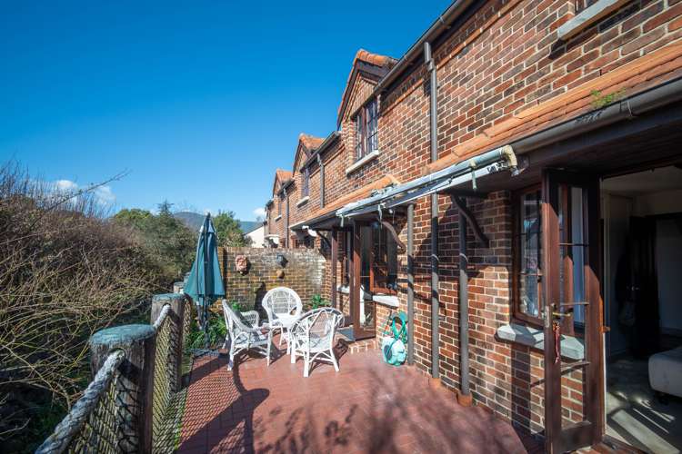 10/7 Quiet Woman Way Monaco_13