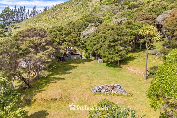 1119 Coast Road Wainuiomata Coast_17