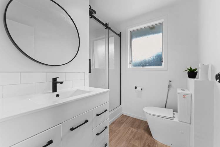 1/26 AIRFIELD ROAD Takanini_12