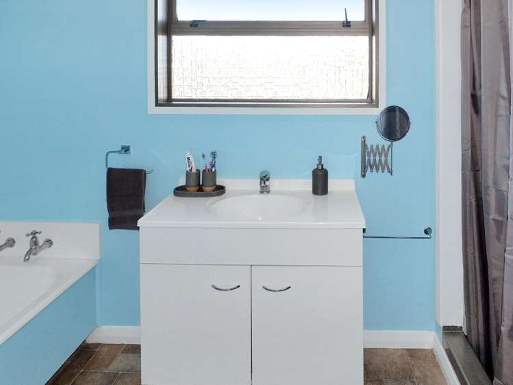 20 Mack Street Foxton Beach_23