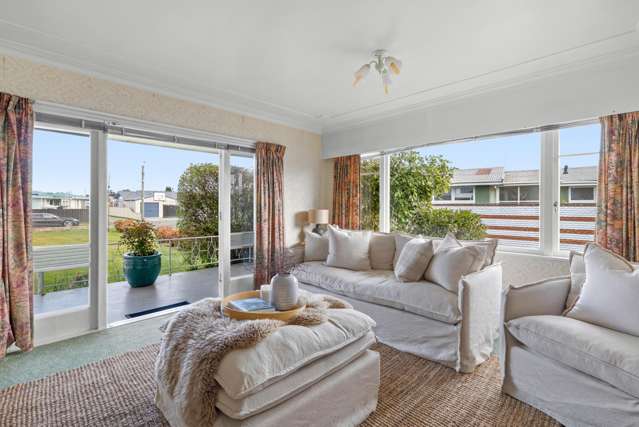 8 Keats Avenue Onekawa_1