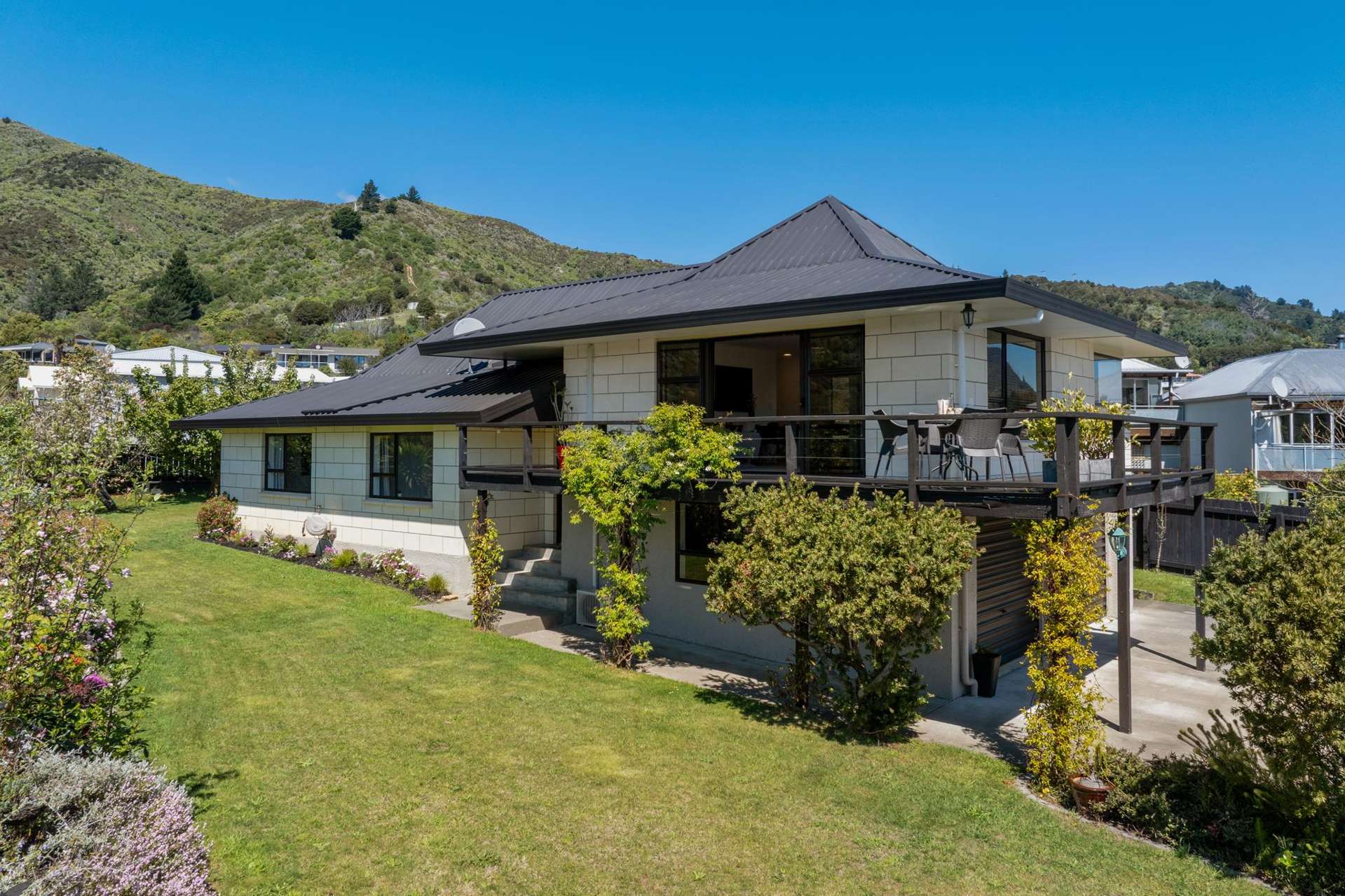108 Moana View Road Waikawa Bay_0