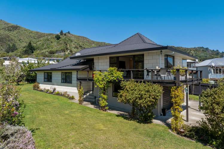 108 Moana View Road Waikawa Bay_0